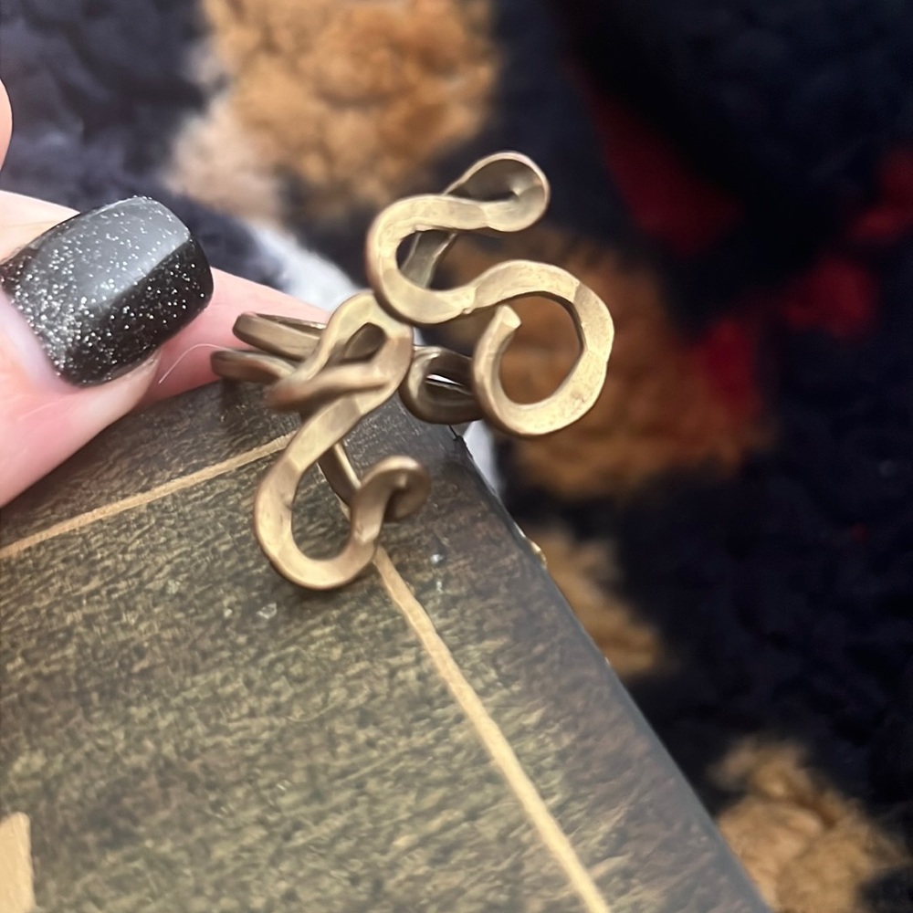 Avant Garde Ring